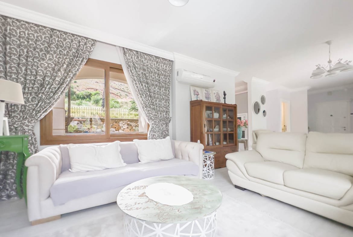 Marmaris İçmeler’de Havuzlu Site İçerisinde Eşyalı Kiralık 3+1 Bahçe Dubleksi
