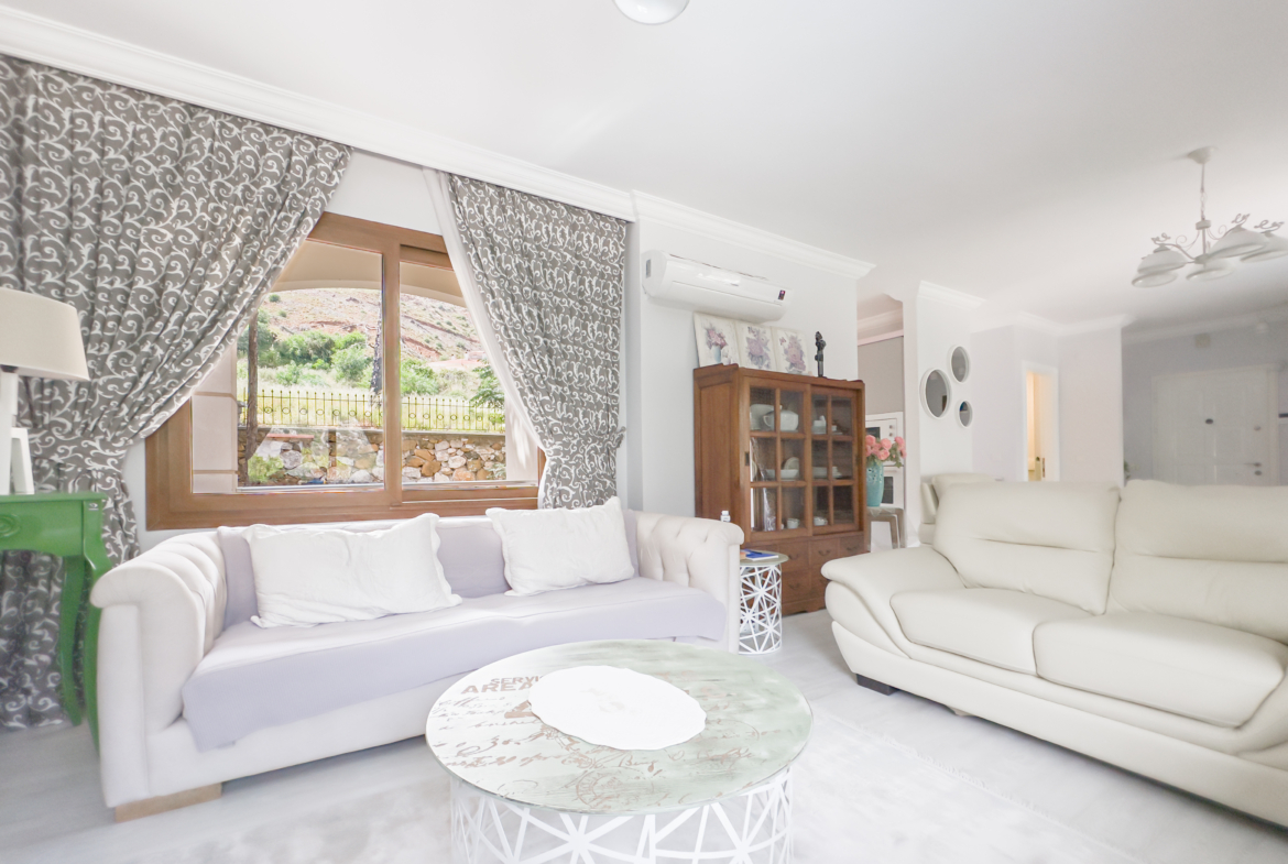 Marmaris İçmeler’de Havuzlu Butik Sitede 3+1 Bahçe Dubleksi