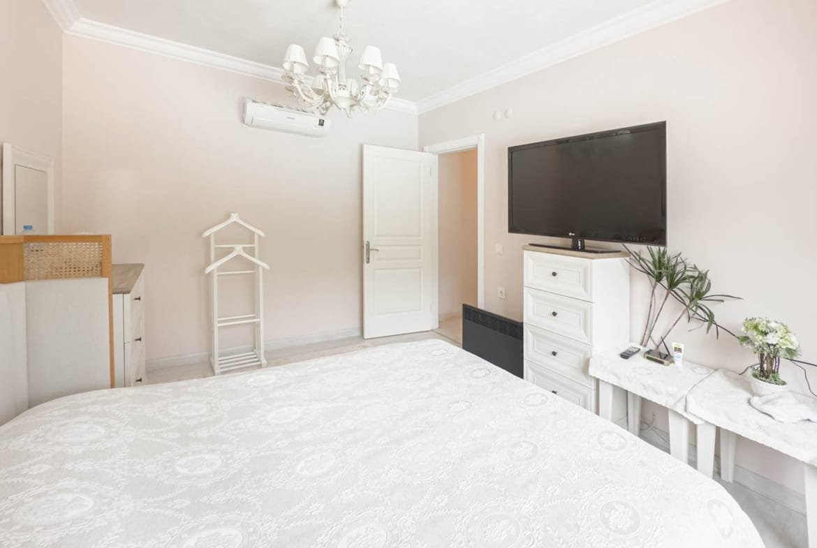 Marmaris İçmeler’de Havuzlu Site İçerisinde Eşyalı Kiralık 3+1 Bahçe Dubleksi