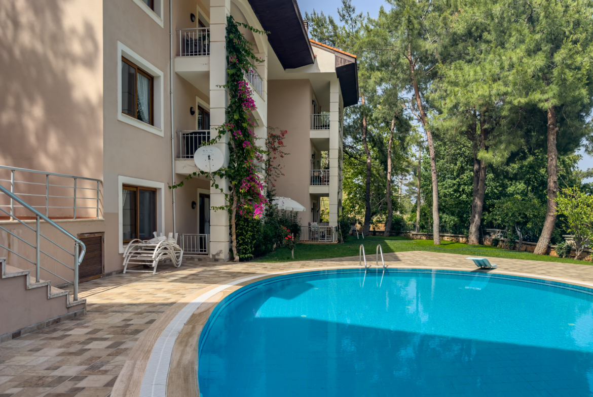 Marmaris İçmeler’de Havuzlu Butik Sitede 3+1 Bahçe Dubleksi