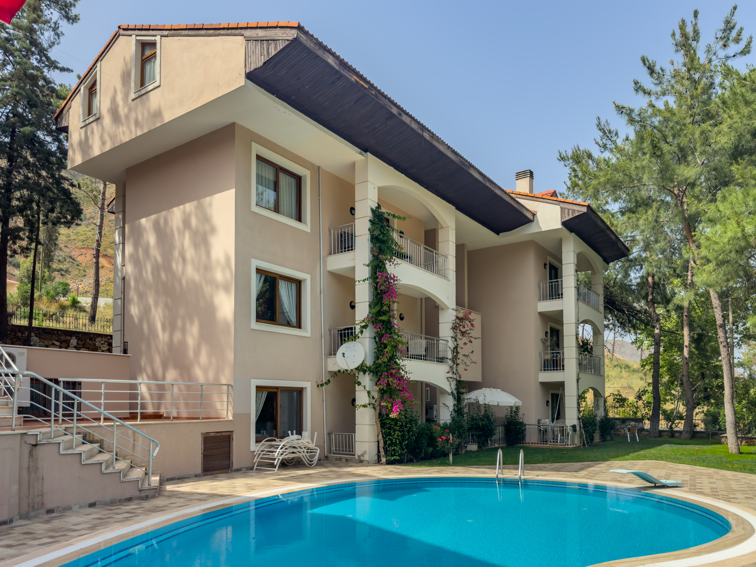 IMG_0528 Marmaris İçmeler’de Havuzlu Butik Sitede 3+1 Bahçe Dubleksi