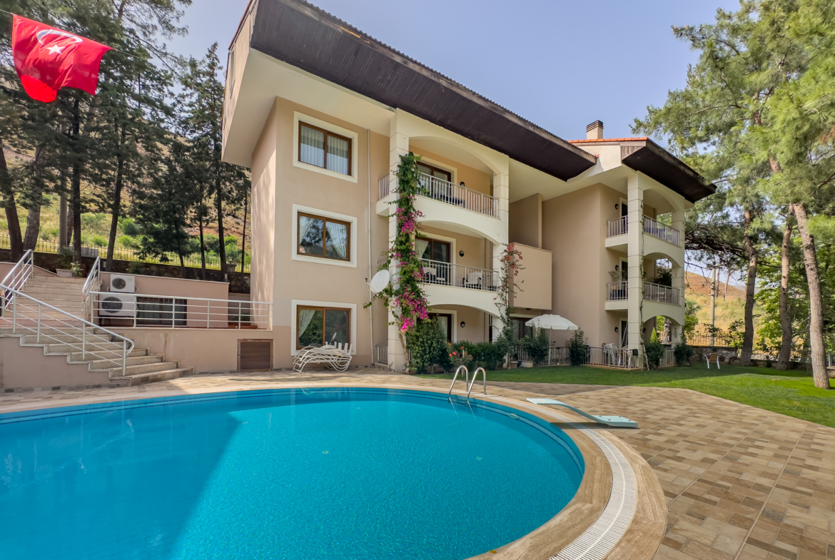 Marmaris İçmeler’de Havuzlu Butik Sitede 3+1 Bahçe Dubleksi
