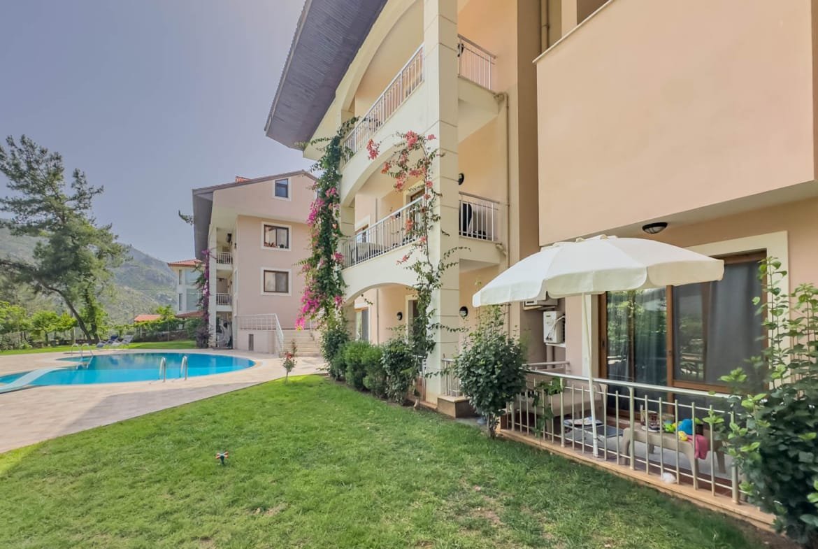 Marmaris İçmeler’de Havuzlu Site İçerisinde Eşyalı Kiralık 3+1 Bahçe Dubleksi