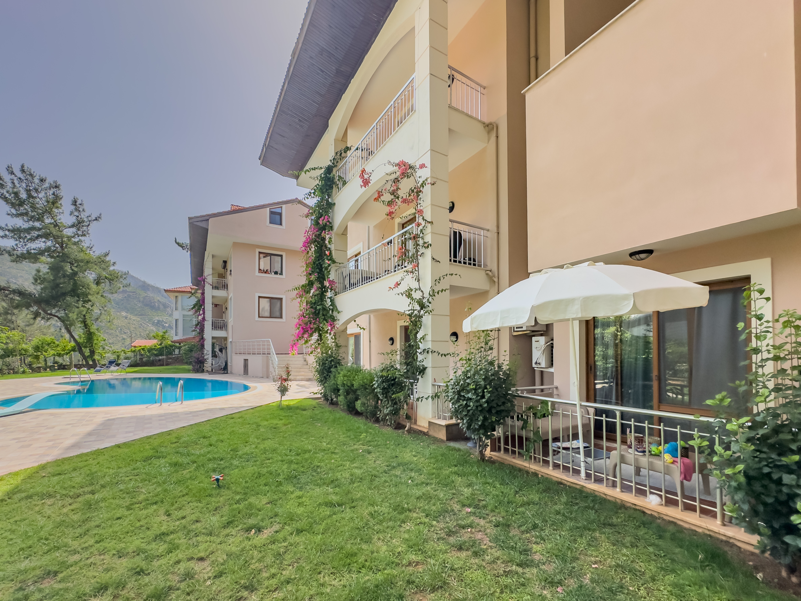 IMG_0531 Marmaris İçmeler’de Havuzlu Butik Sitede 3+1 Bahçe Dubleksi