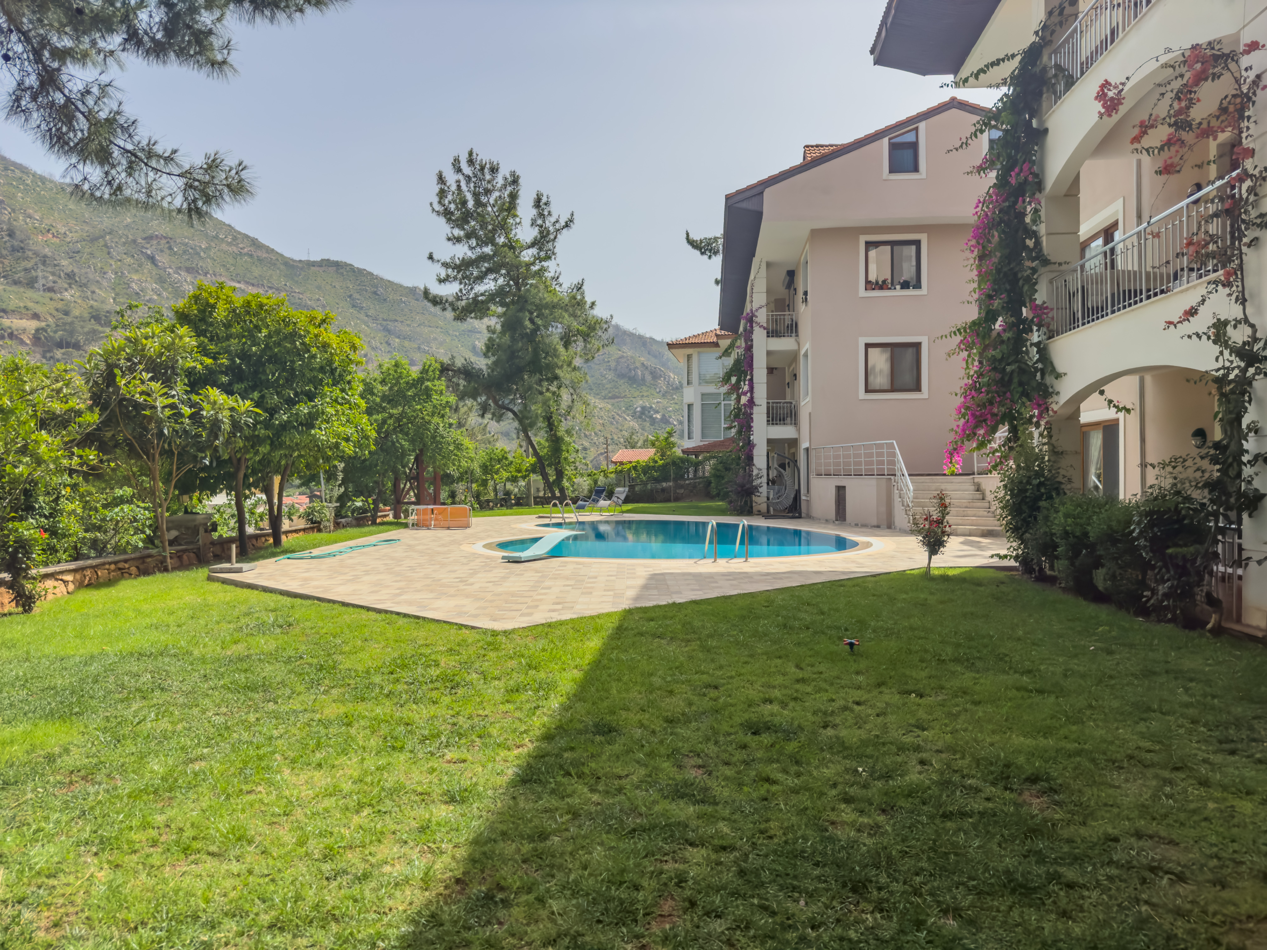 IMG_0532 Marmaris İçmeler’de Havuzlu Butik Sitede 3+1 Bahçe Dubleksi