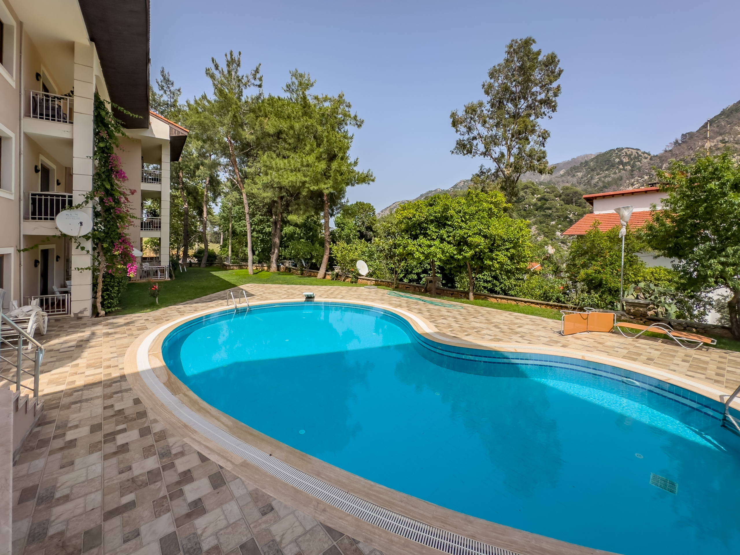 IMG_0548 Marmaris İçmeler’de Havuzlu Butik Sitede 3+1 Bahçe Dubleksi