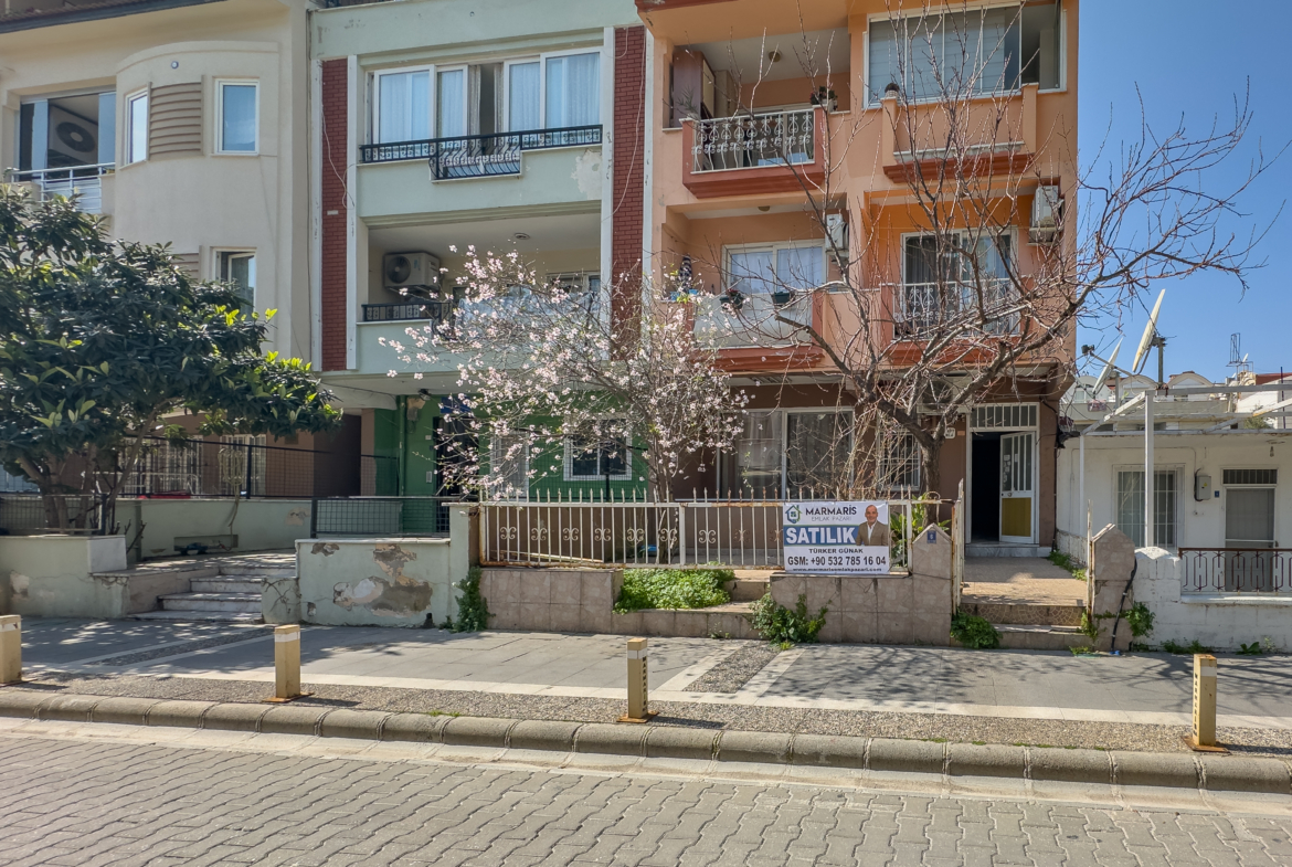 Marmaris Sarıana’da Marinaya 2 dk Müstakil Bahçeli 2+1