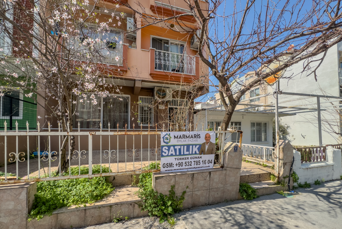 Marmaris Sarıana’da Marinaya 2 dk Müstakil Bahçeli 2+1