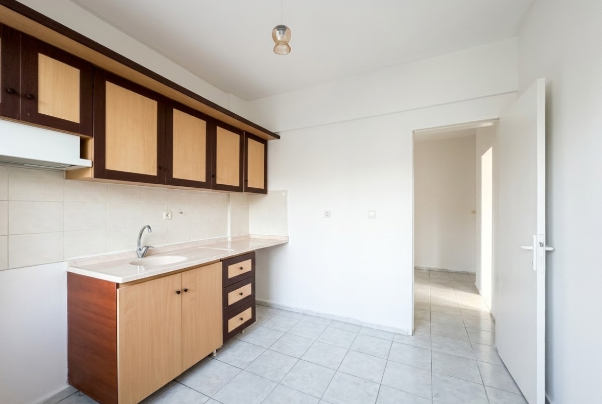 Çıldır Mahallesi Sahile Yakın 2+1 Ara Kat Kiralık Daire