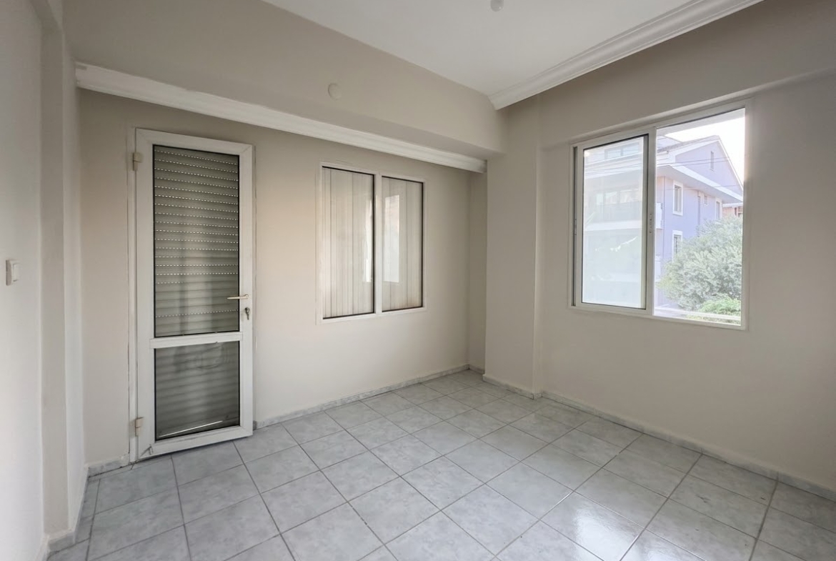 Çıldır Mahallesi Sahile Yakın 2+1 Ara Kat Kiralık Daire