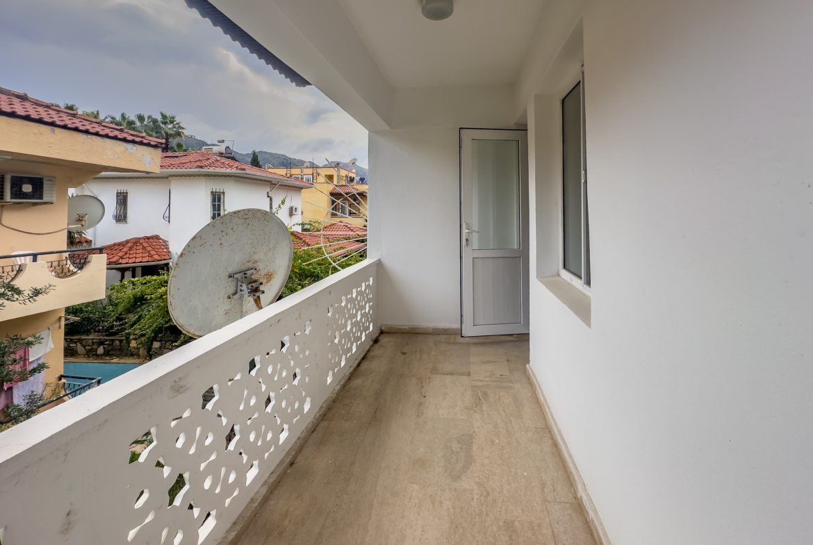 Marmaris İçmelerde Sahile 500m Tadilatlı 2+1 Daire