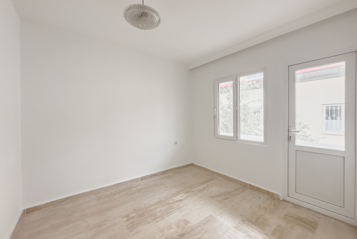Marmaris İçmelerde Sahile 500m Tadilatlı 2+1 Daire