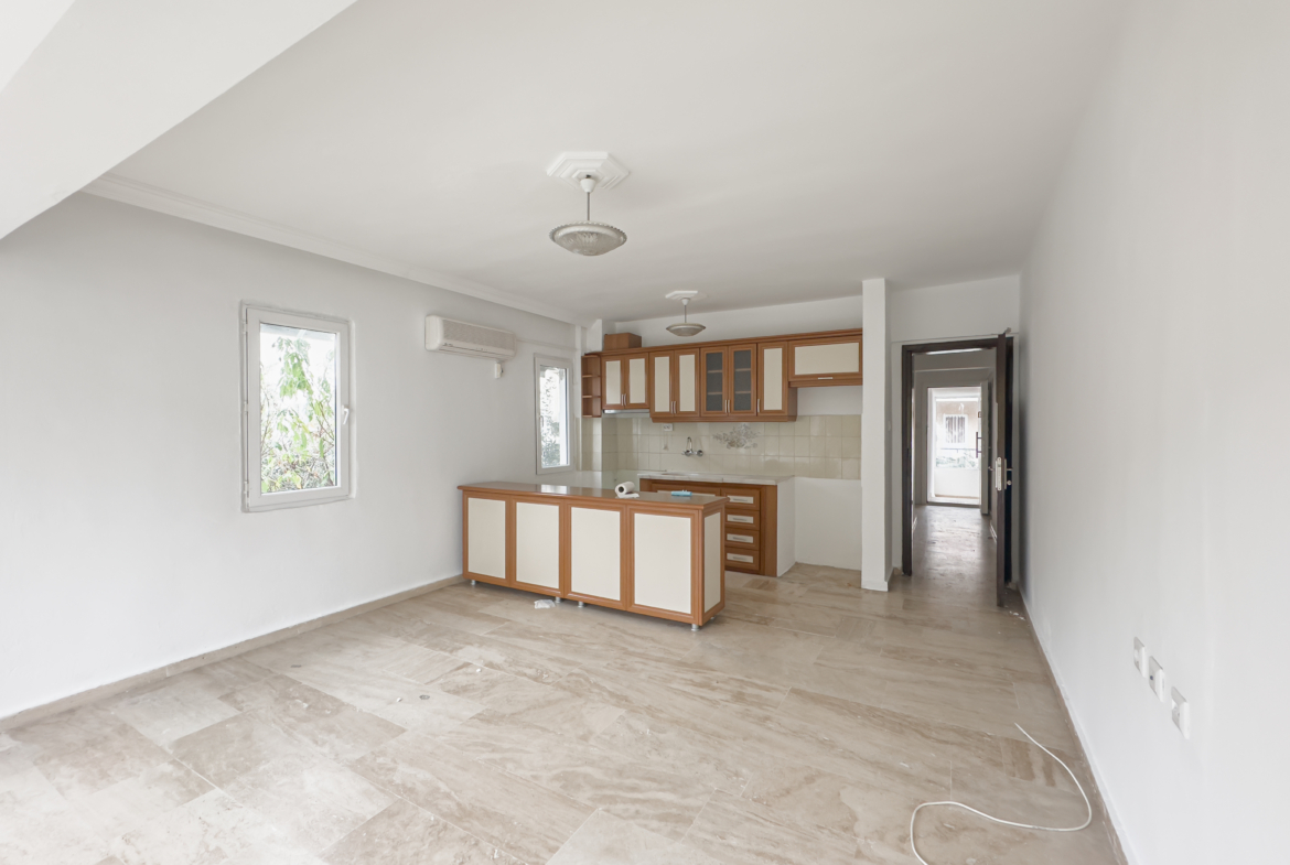 Marmaris İçmelerde Sahile 500m Tadilatlı 2+1 Daire