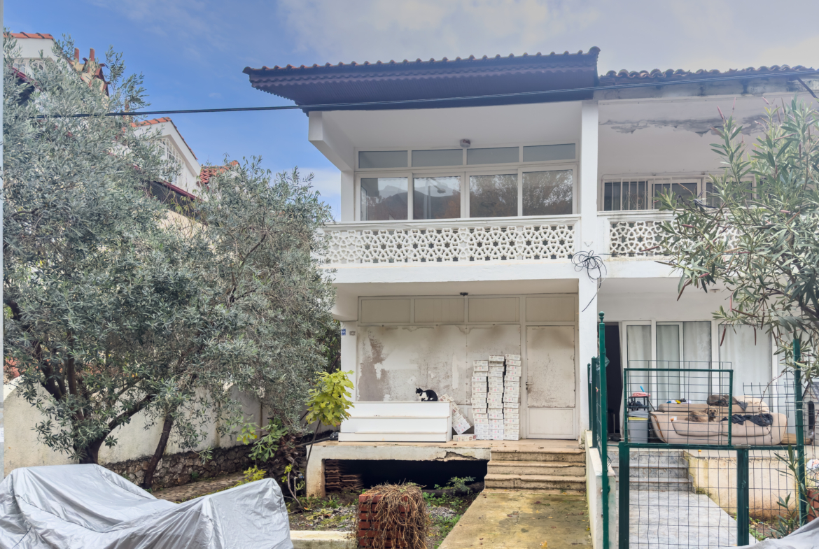 Marmaris İçmelerde Sahile 500m Tadilatlı 2+1 Daire