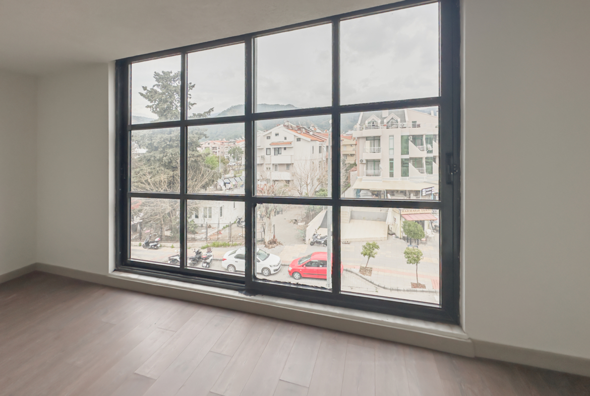 Marmaris Kemeraltı Mahallesi 2.Kat 130 m² 2 Bölüm Kiralık Ofis