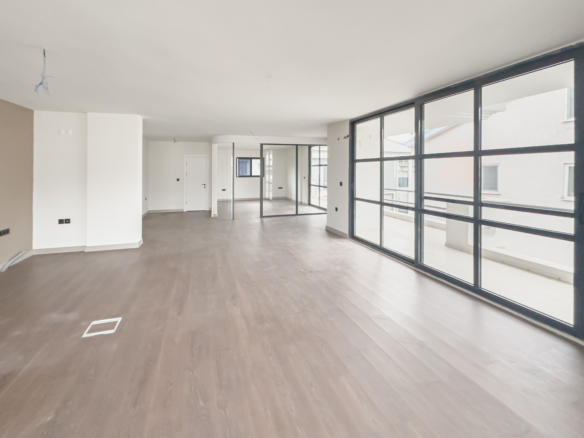 Marmaris Kemeraltı Mahallesi 2.Kat 130 m² 2 Bölüm Kiralık Ofis