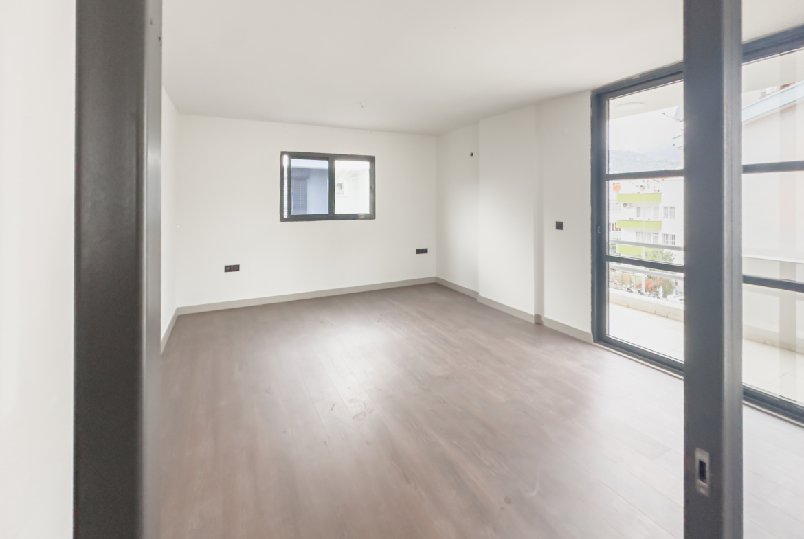 Marmaris Kemeraltı Mahallesi 2.Kat 130 m² 2 Bölüm Kiralık Ofis