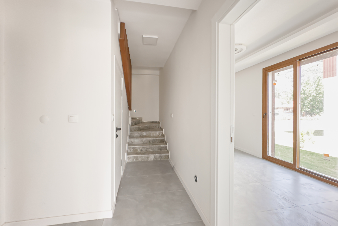 Akyaka Girişinde Gökova Mahallesinde Müstakil 3+1 Satılık Villa