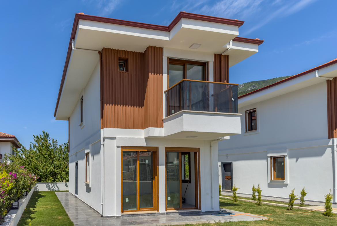 Akyaka Girişinde Gökova Mahallesinde Müstakil 3+1 Satılık Villa