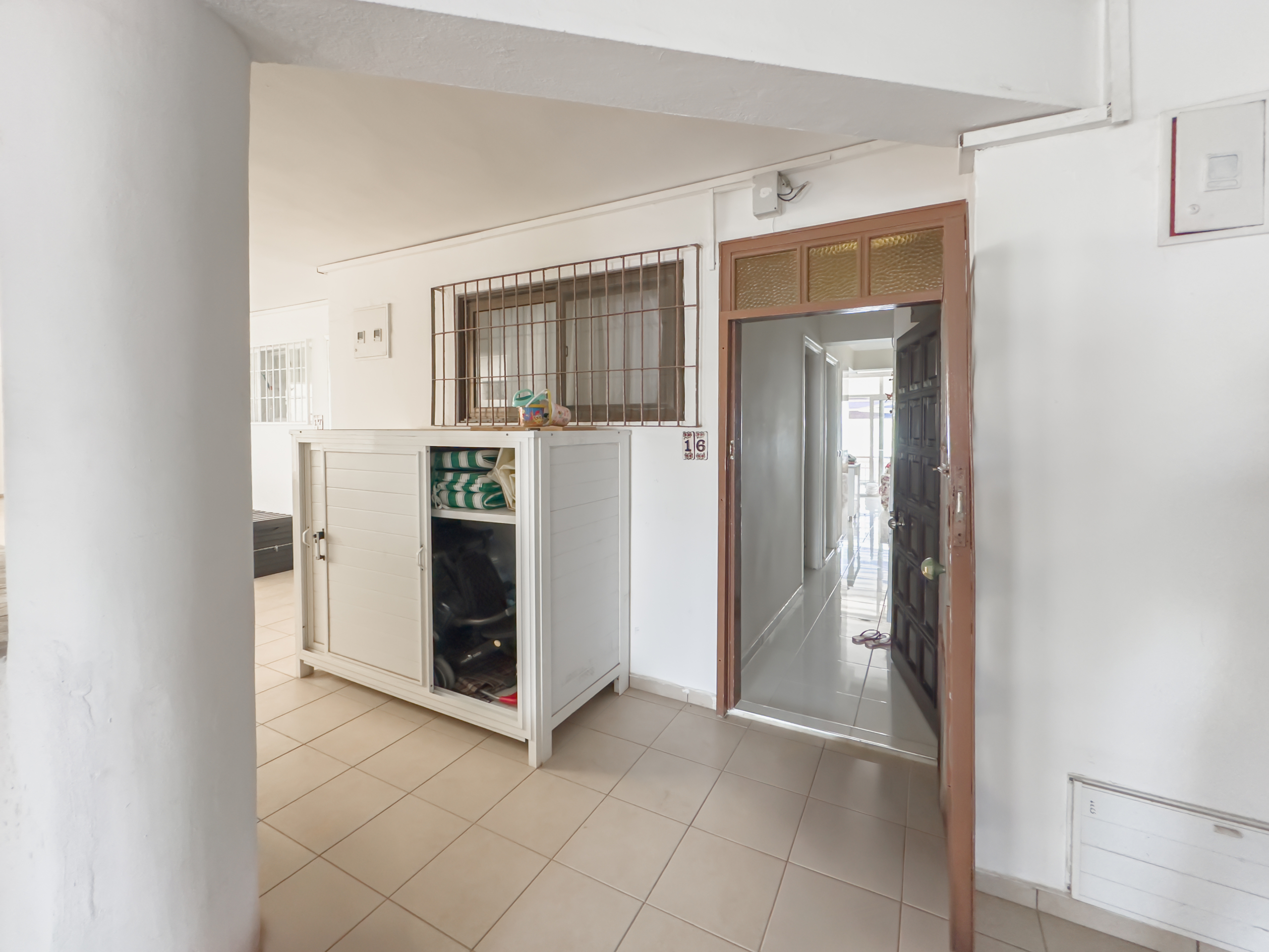 Marmaris Siteler Sahilde Özel Plajlı Deniz Manzaralı 1+1