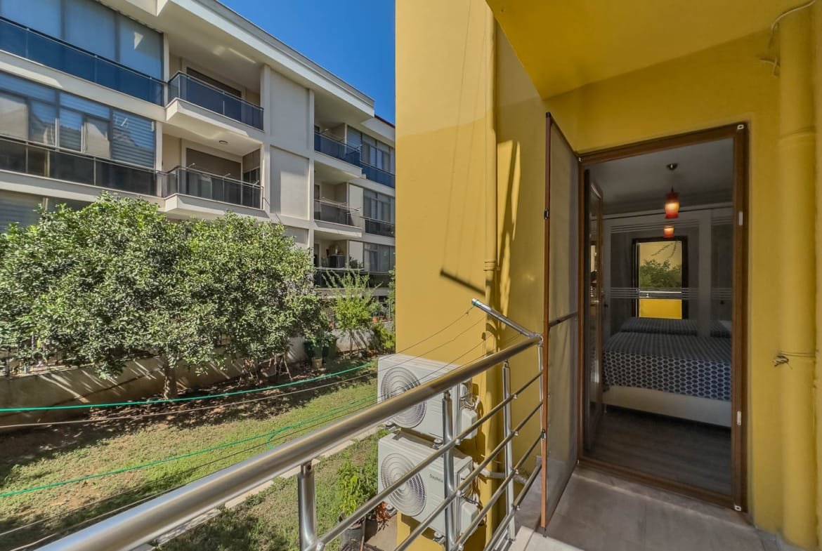 Marmaris Siteler’de Sahile Yürüme Mesafesinde Tadilatlı 2+1 Satılık Daire