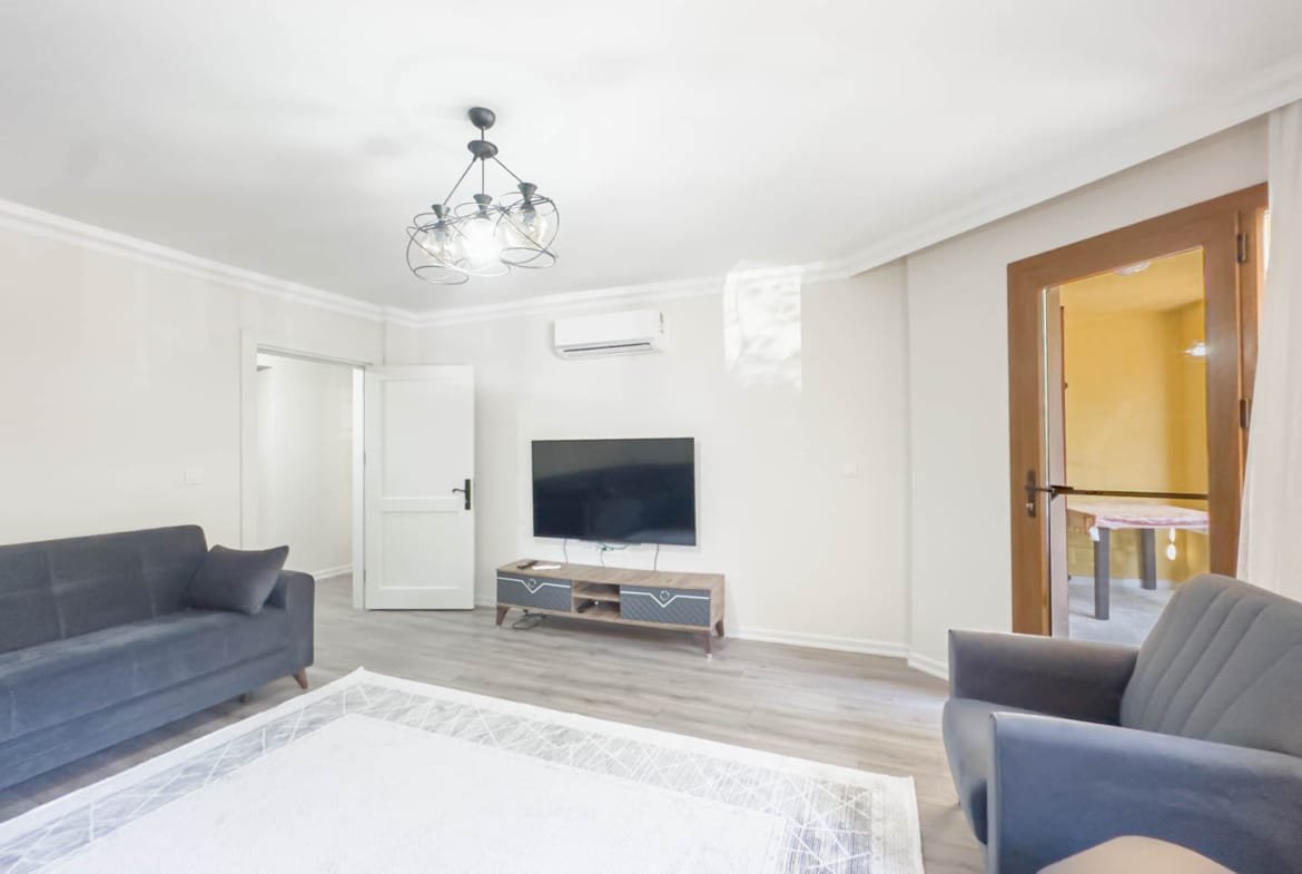 Marmaris Siteler’de Sahile Yürüme Mesafesinde Tadilatlı 2+1 Satılık Daire