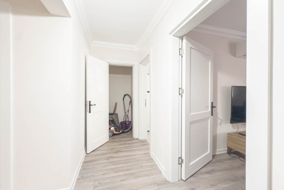 Marmaris Siteler’de Sahile Yürüme Mesafesinde Tadilatlı 2+1 Satılık Daire