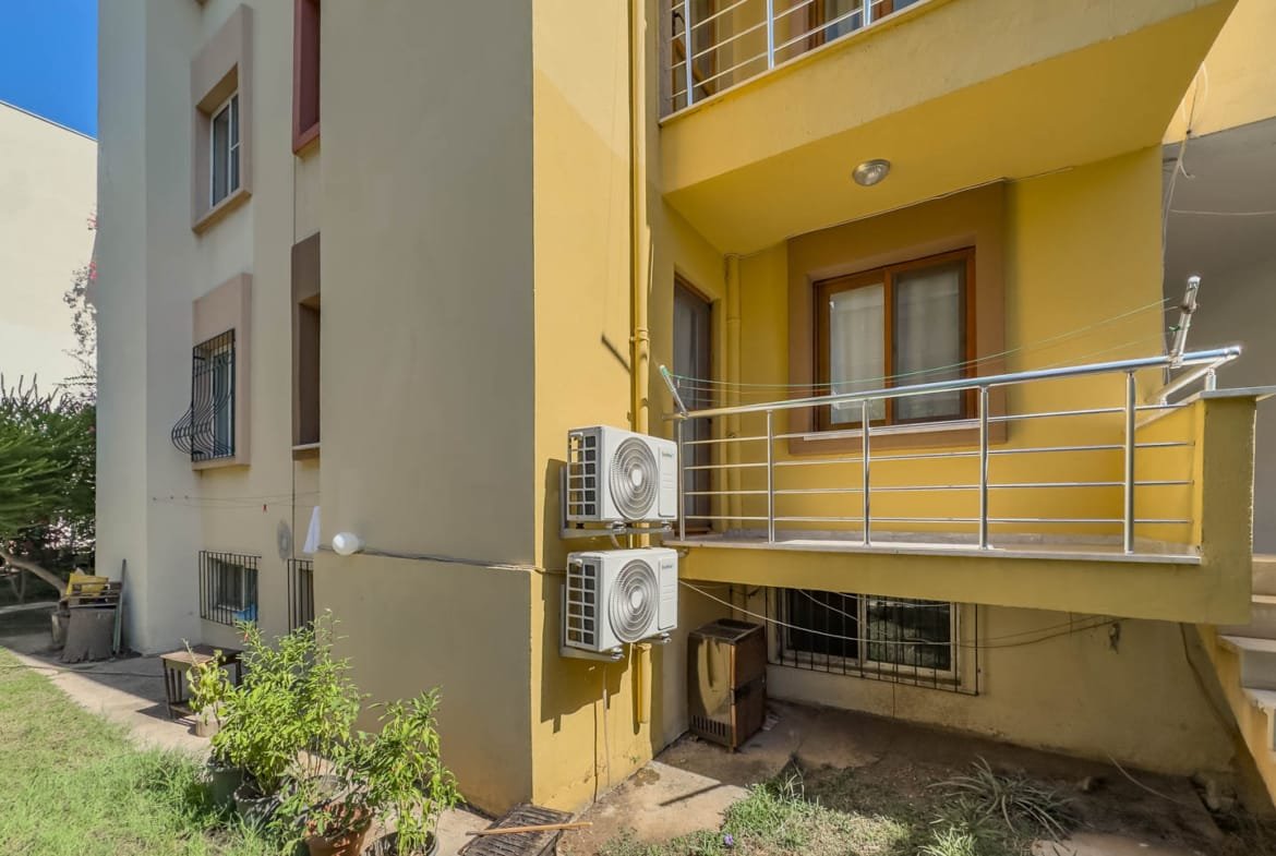 Marmaris Siteler’de Sahile Yürüme Mesafesinde Tadilatlı 2+1 Satılık Daire