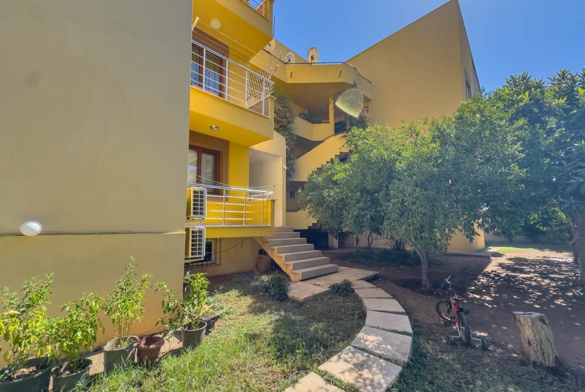 Marmaris Siteler’de Sahile Yürüme Mesafesinde Tadilatlı 2+1 Satılık Daire