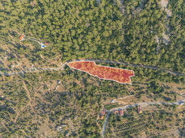 Marmaris Bayırda Çiftlik Koyu Yolu Üzeri 6.713 m2 Arazi