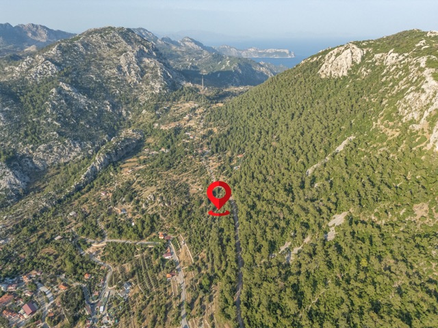 Marmaris Bayırda Çiftlik Koyu Yolu Üzeri 6.713 m2 Arazi