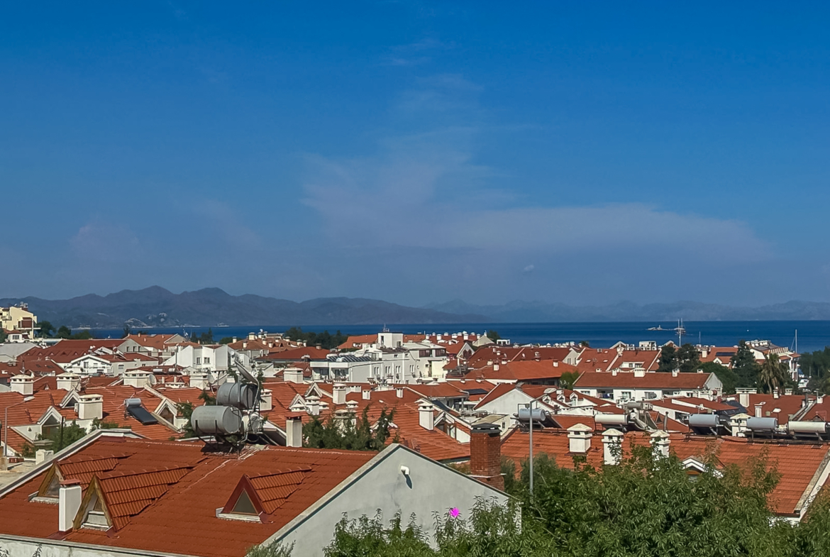 Datça Merkezde Deniz Manzaralı 2+1 Çatı Teraslı Dubleks